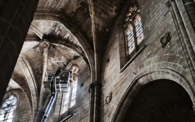 Restaurats els vitralls de la coberta de l’absis de la catedral de Tortosa